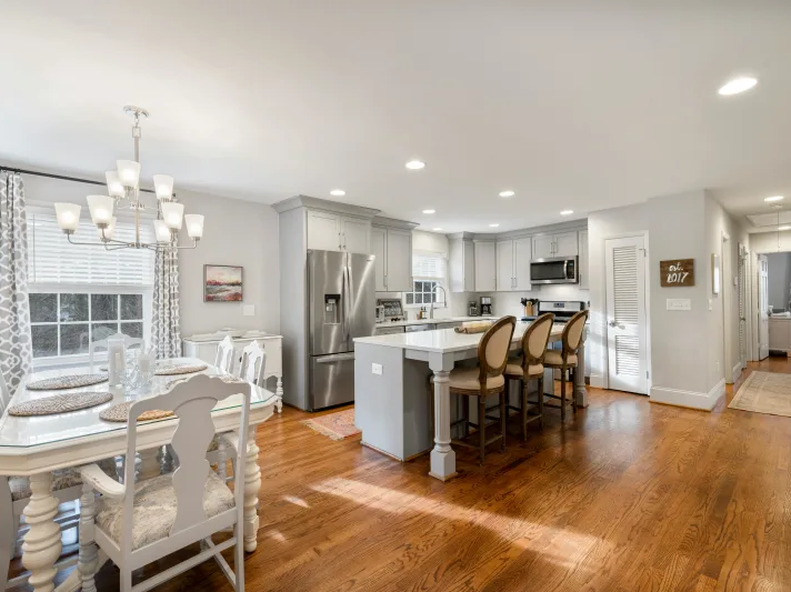 Surprise AZ home with hardwood floors in a kitchen with traditional style decor